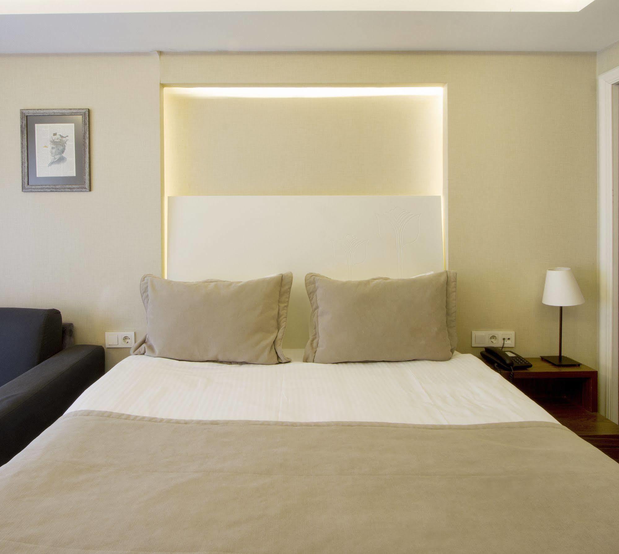 Aston Hotel Taksim Istanbul Exterior foto