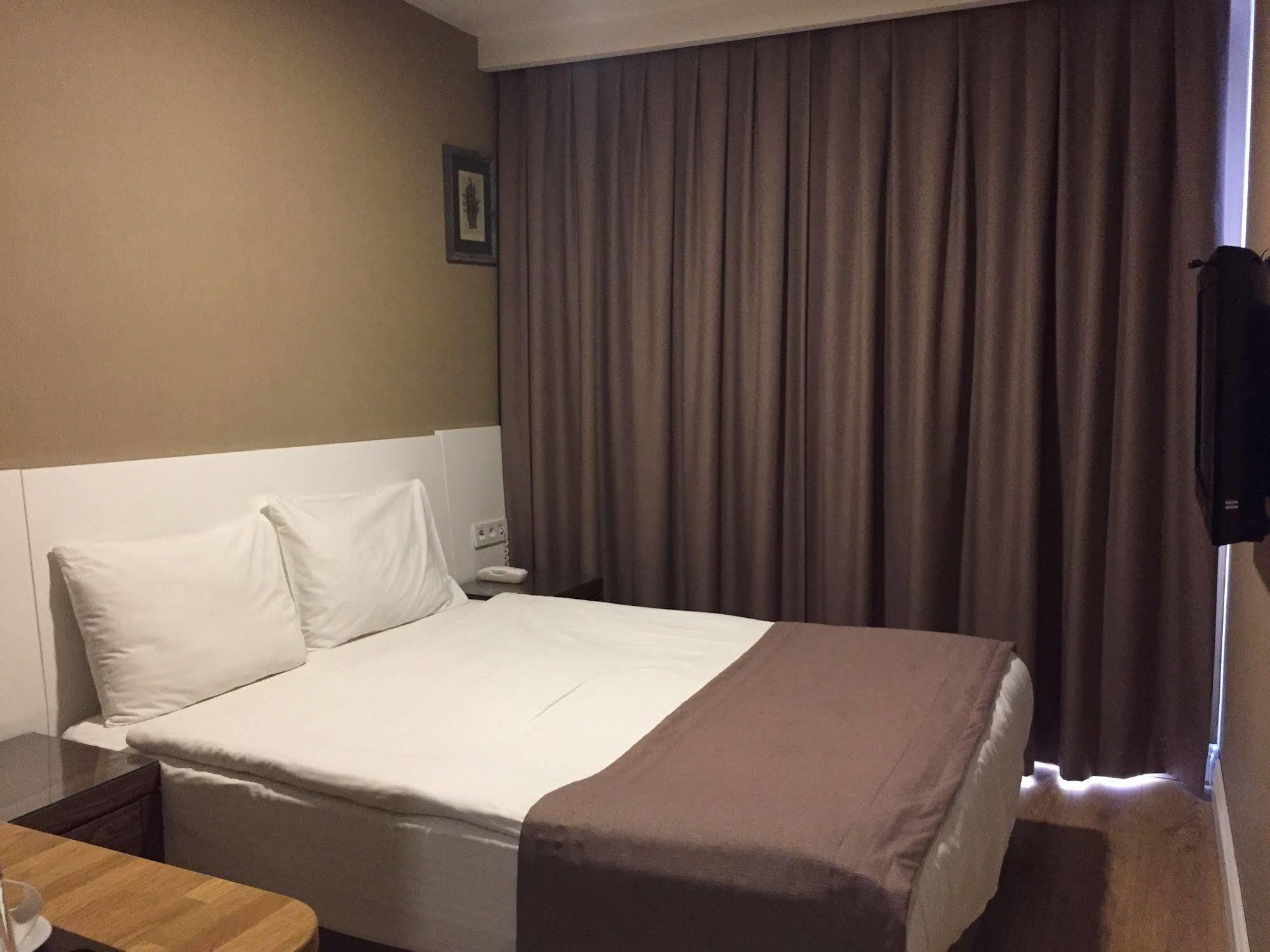 Aston Hotel Taksim Istanbul Exterior foto